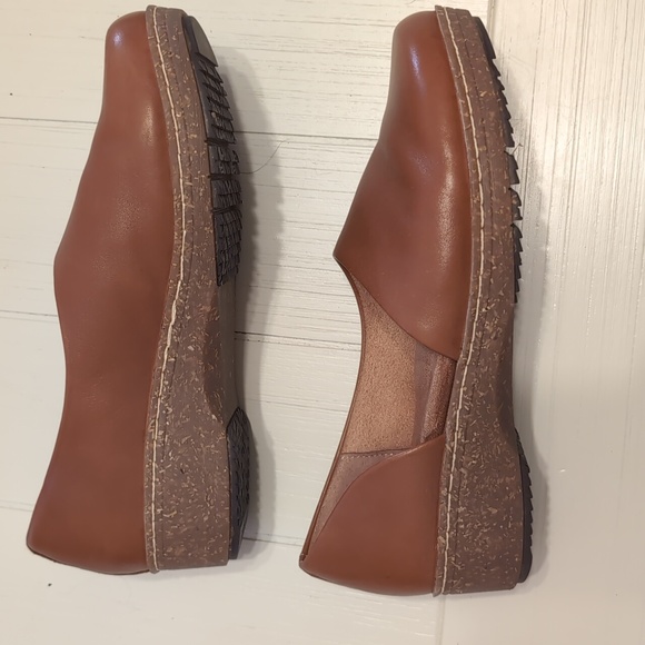 SoftWalk Addie Clog - Picture 3 of 9